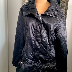 JACKET BLACK LIGHTWEIGHT PUFF STYLE SIZE LARGE